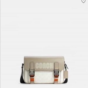 Coach Crossbody Bag-perfect for spring & summer